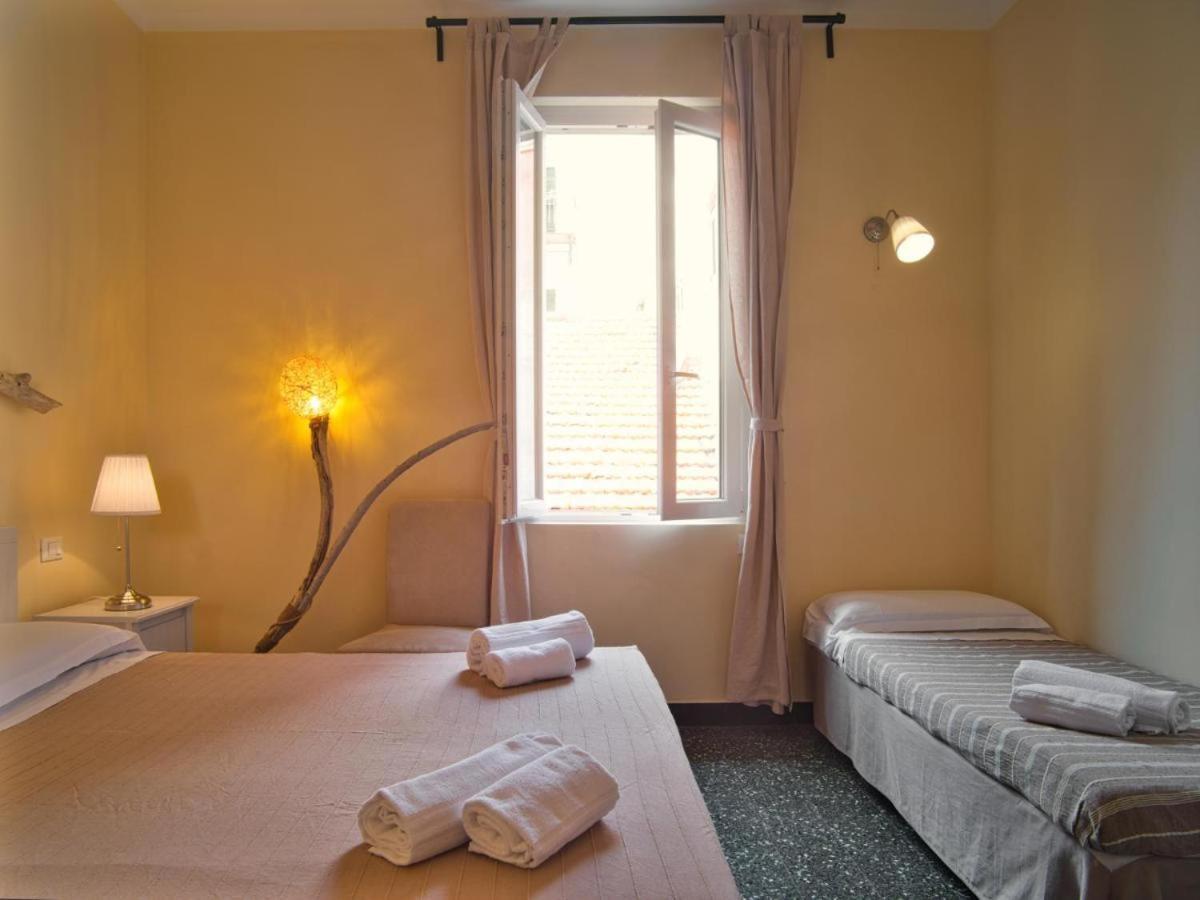 Hotel 2 Passi Dal Mare Finale Ligure Exterior foto