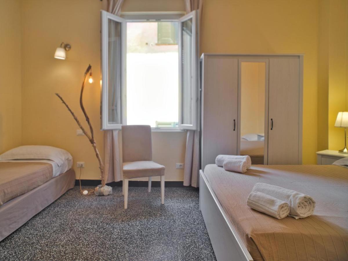 Hotel 2 Passi Dal Mare Finale Ligure Exterior foto